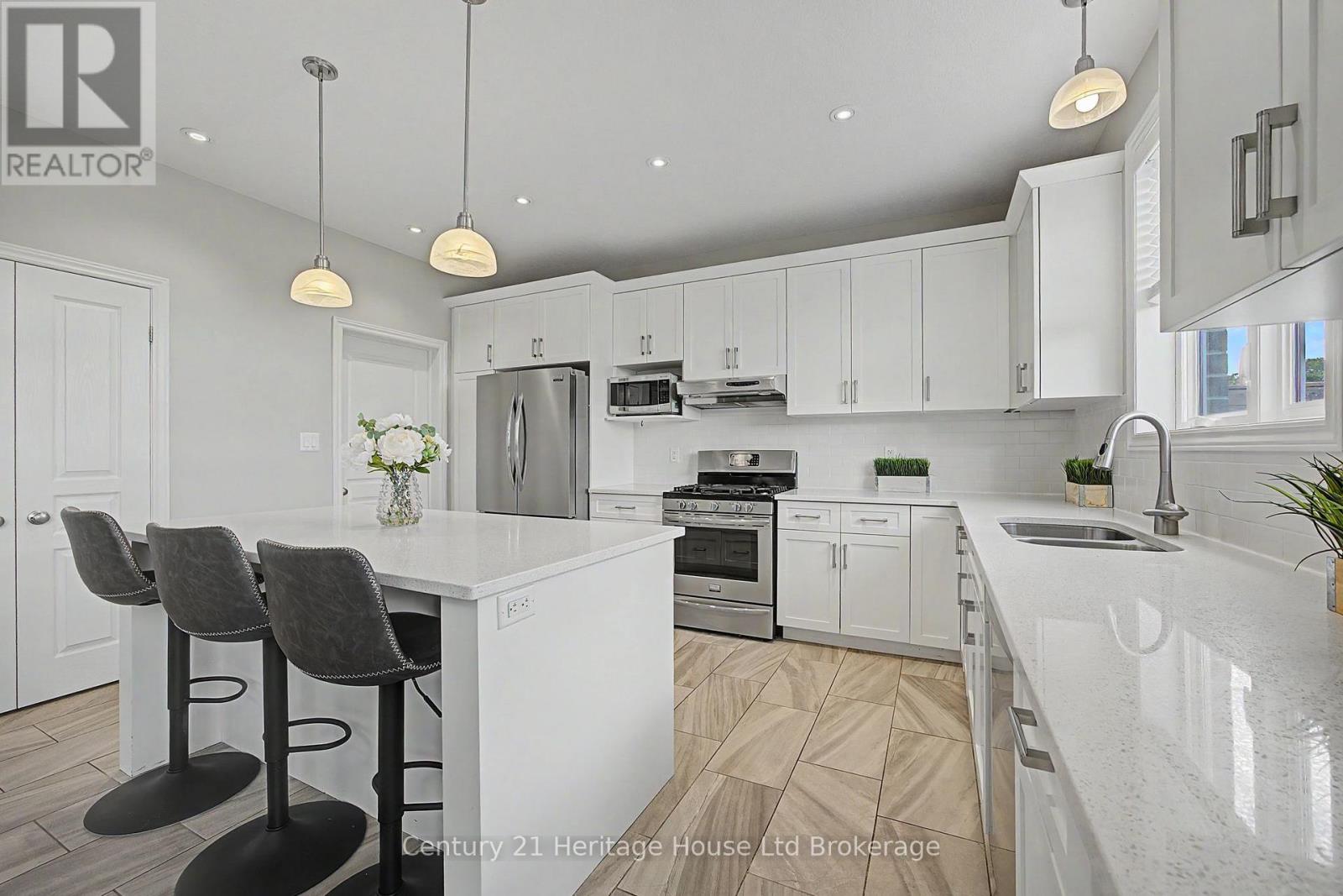 91 Boyd Boulevard, Zorra (Thamesford), Ontario  N0M 2M0 - Photo 15 - X13754222