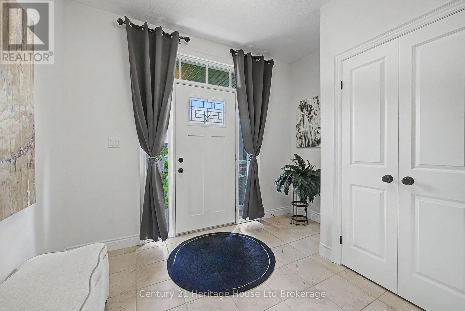 18 Darlison Drive, Zorra (Thamesford), Ontario  N0M 2M0 - Photo 5 - X13754792