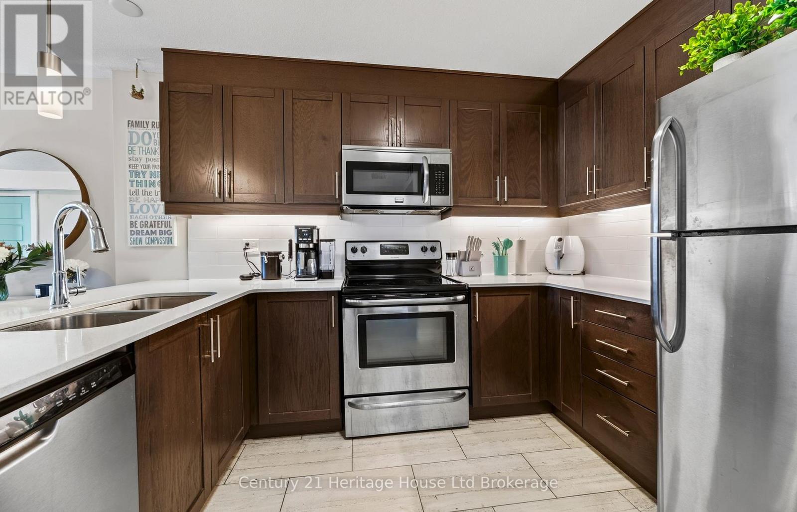 301 - 34 Brock Street, Woodstock (Woodstock - South), Ontario  N4S 3B5 - Photo 18 - X13766138