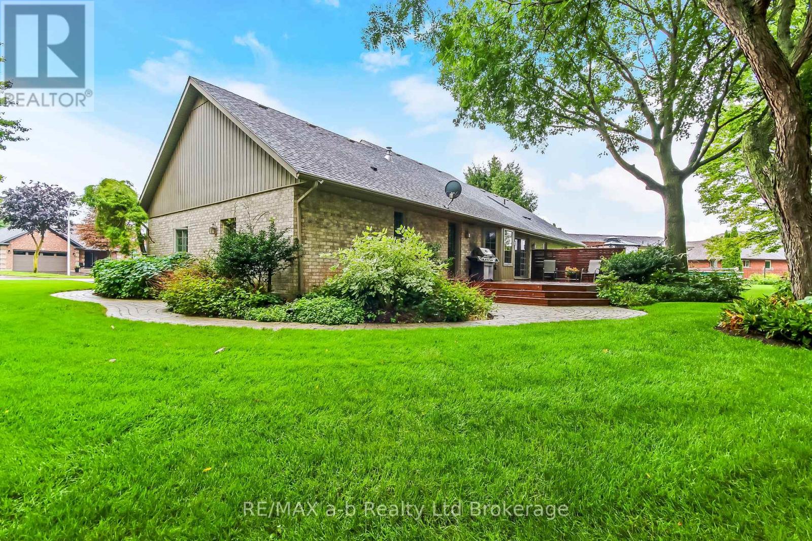 4 Otterview Drive, Norwich (Otterville), Ontario  N0J 1R0 - Photo 4 - X13766658