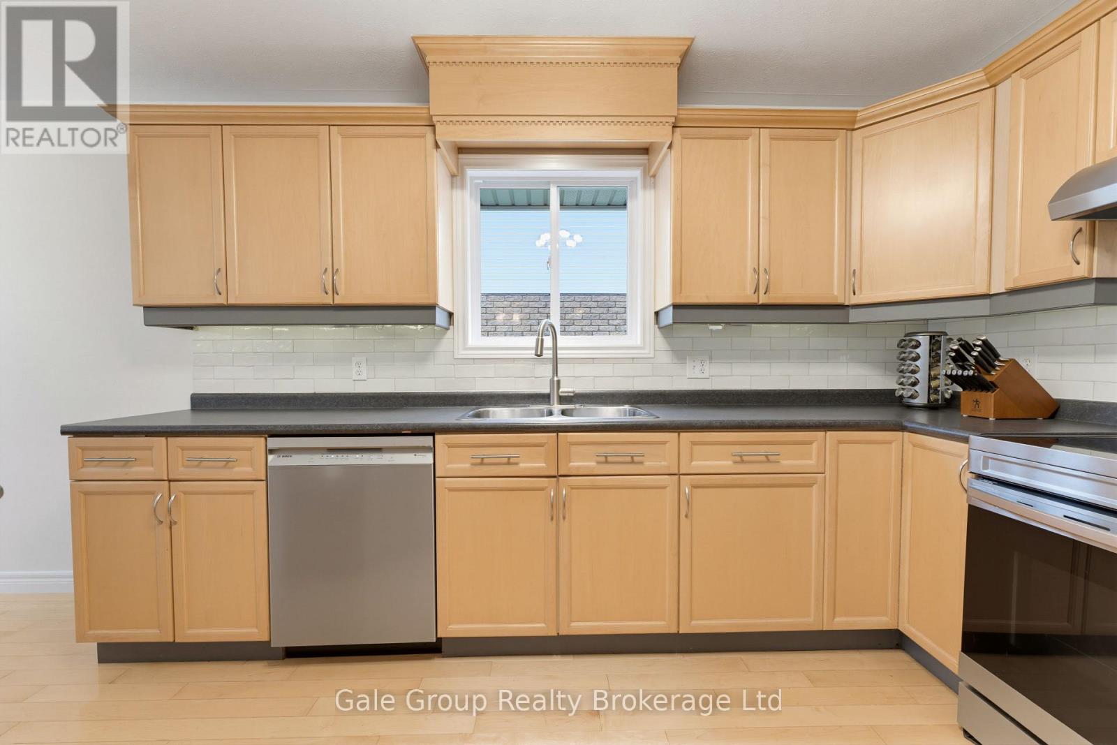 471 Ontario Street, Woodstock (Woodstock - South), Ontario  N4V 1G7 - Photo 9 - X13769200