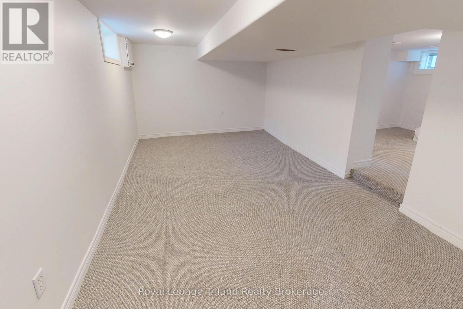 279 Vansittart Avenue, Woodstock (Woodstock - North), Ontario  N4S 6G4 - Photo 11 - X13769956