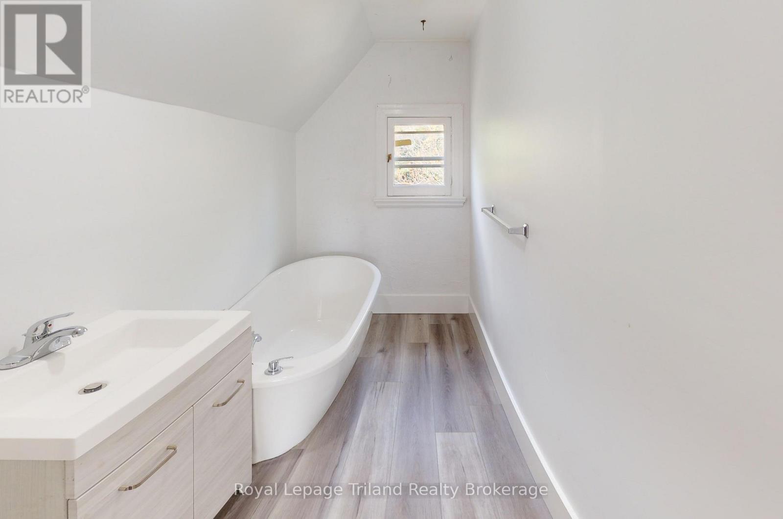 279 Vansittart Avenue, Woodstock (Woodstock - North), Ontario  N4S 6G4 - Photo 19 - X13769956