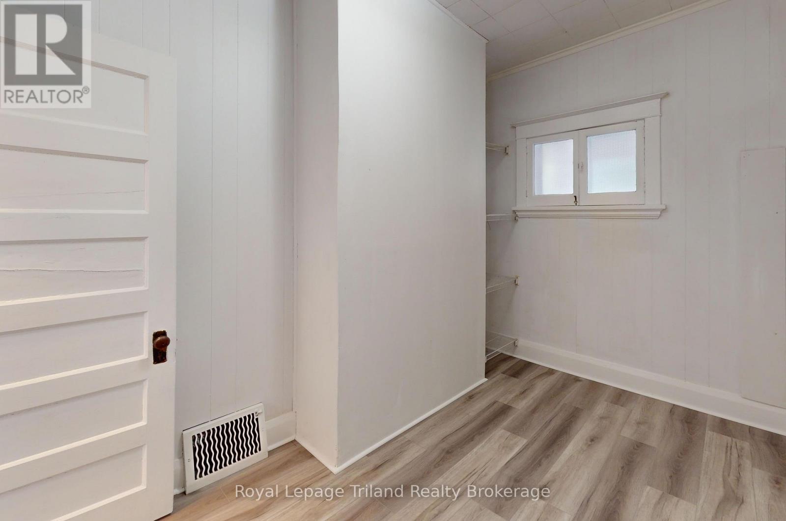 279 Vansittart Avenue, Woodstock (Woodstock - North), Ontario  N4S 6G4 - Photo 7 - X13769956