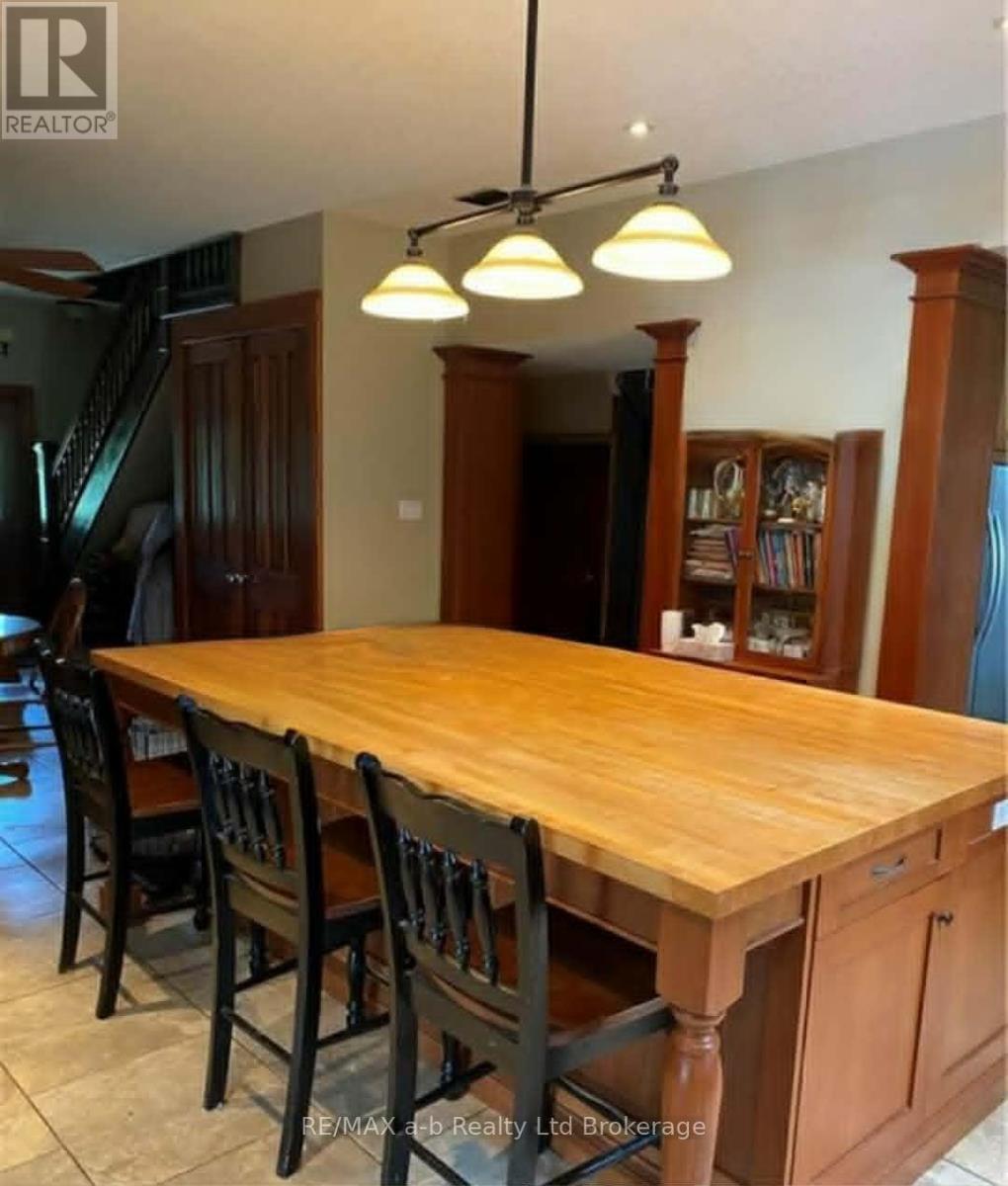 241 Pittock Park Road, Woodstock (Woodstock - North), Ontario  N4S 7W2 - Photo 4 - X13770418