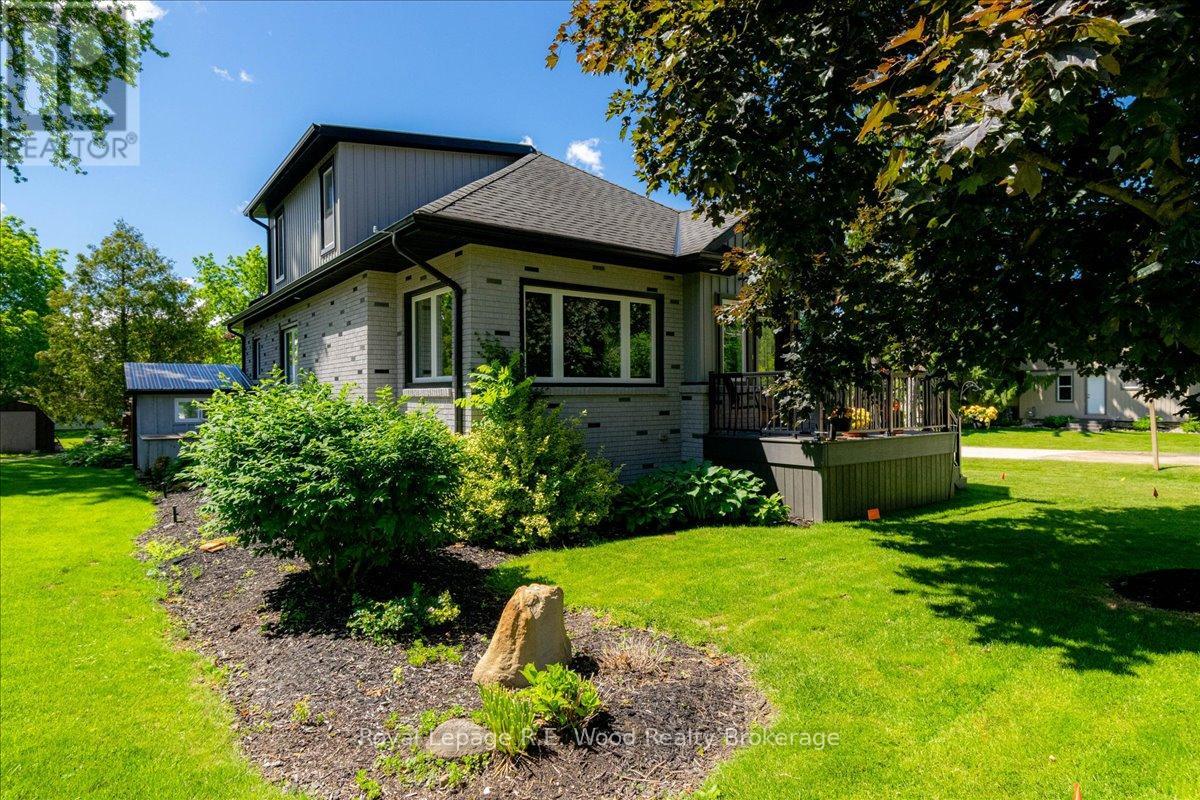 35 Church Street E, Norwich (Burgessville), Ontario  N0J 1C0 - Photo 2 - X13771024