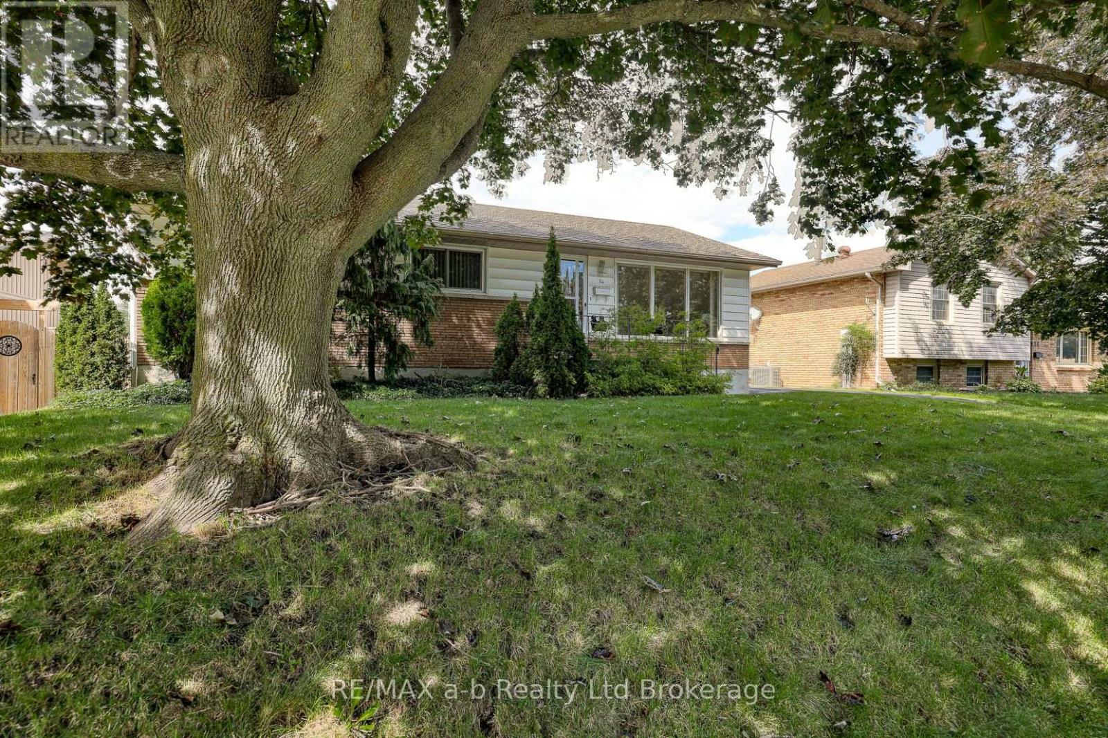 26 Glenn Avenue, Ingersoll (Ingersoll - South), Ontario  N5C 2C8 - Photo 3 - X13773598