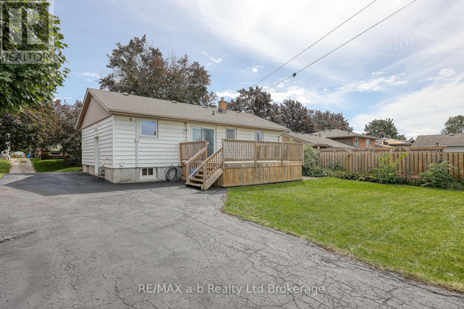 26 Glenn Avenue, Ingersoll (Ingersoll - South), Ontario  N5C 2C8 - Photo 8 - X13773598