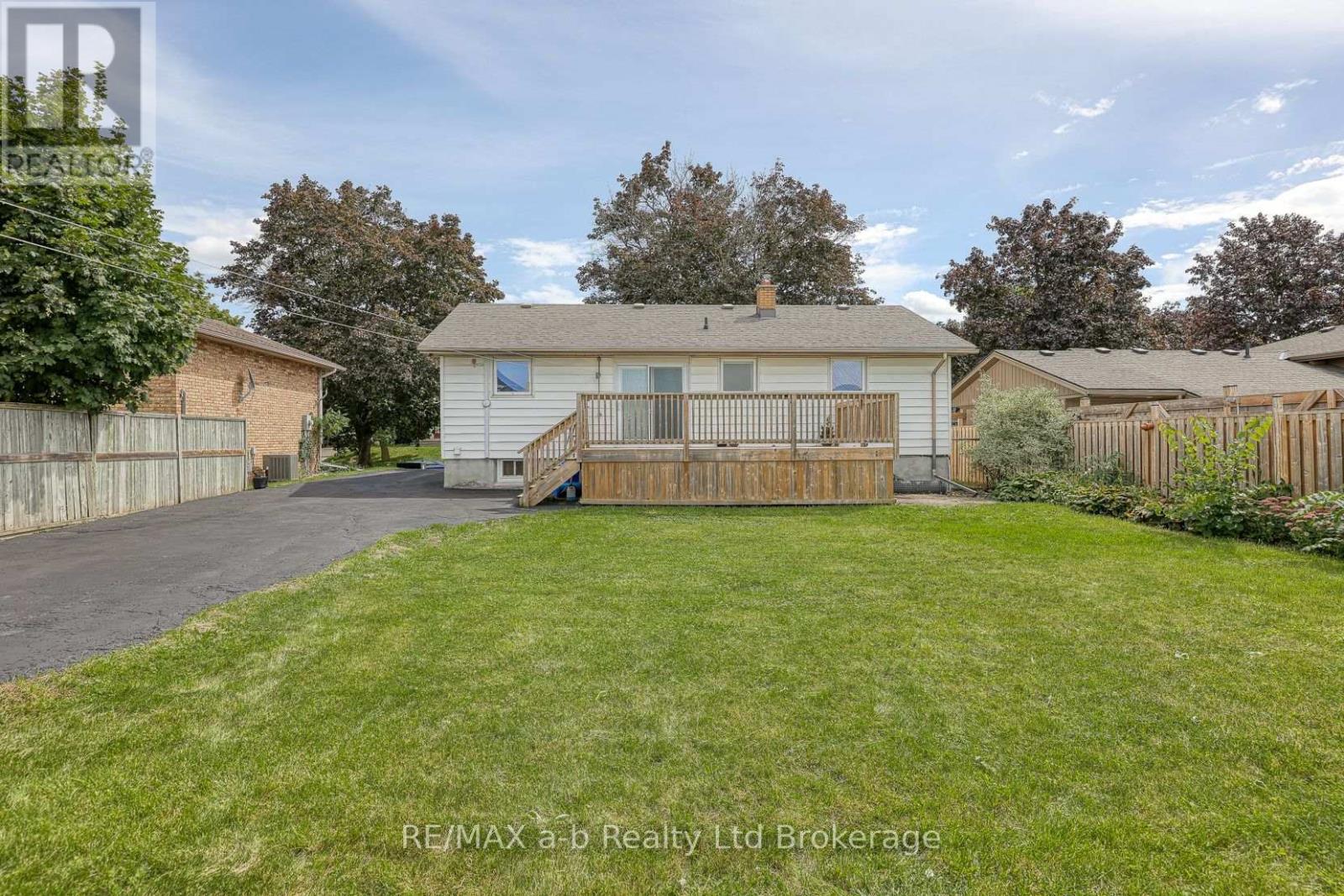 26 Glenn Avenue, Ingersoll (Ingersoll - South), Ontario  N5C 2C8 - Photo 9 - X13773598