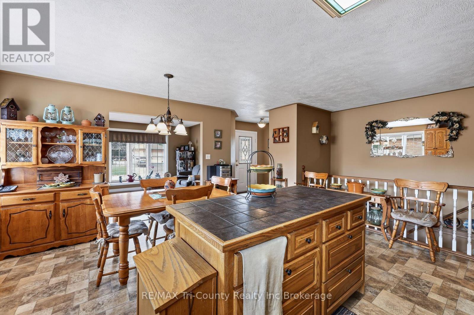 22 St Michael's Street, Norfolk (Delhi), Ontario  N4B 3C8 - Photo 12 - X13774282