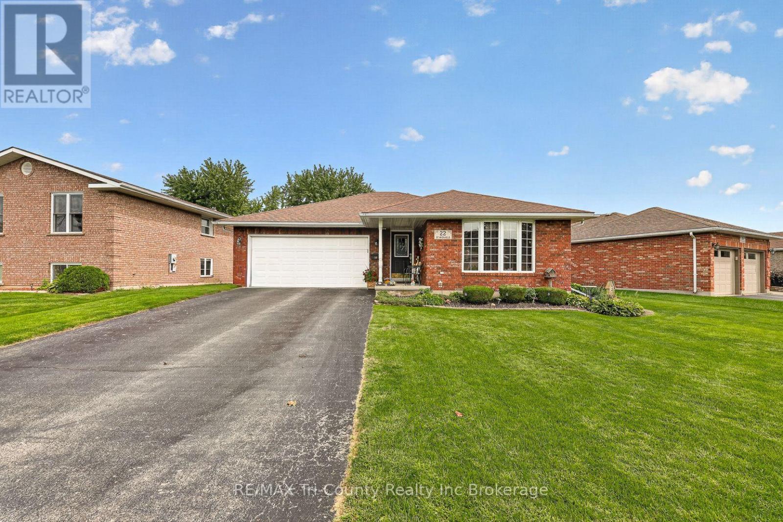 22 St Michael's Street, Norfolk (Delhi), Ontario  N4B 3C8 - Photo 2 - X13774282