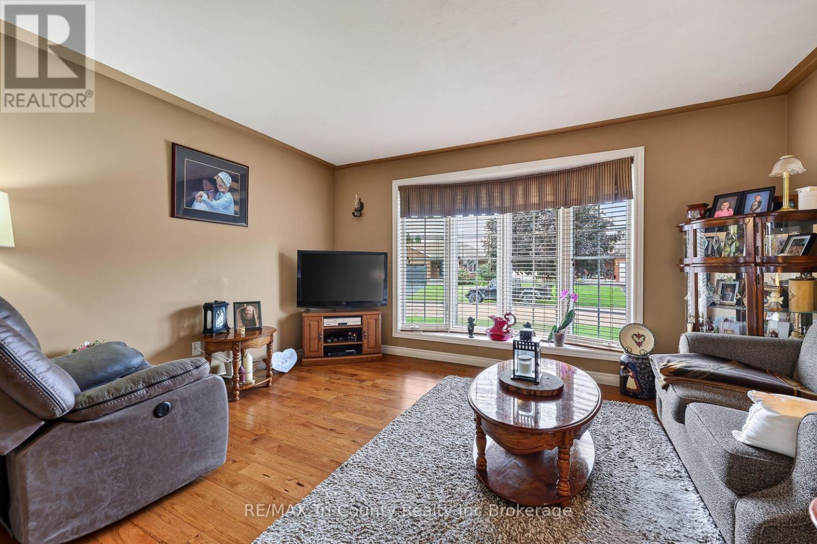 22 St Michael's Street, Norfolk (Delhi), Ontario  N4B 3C8 - Photo 4 - X13774282