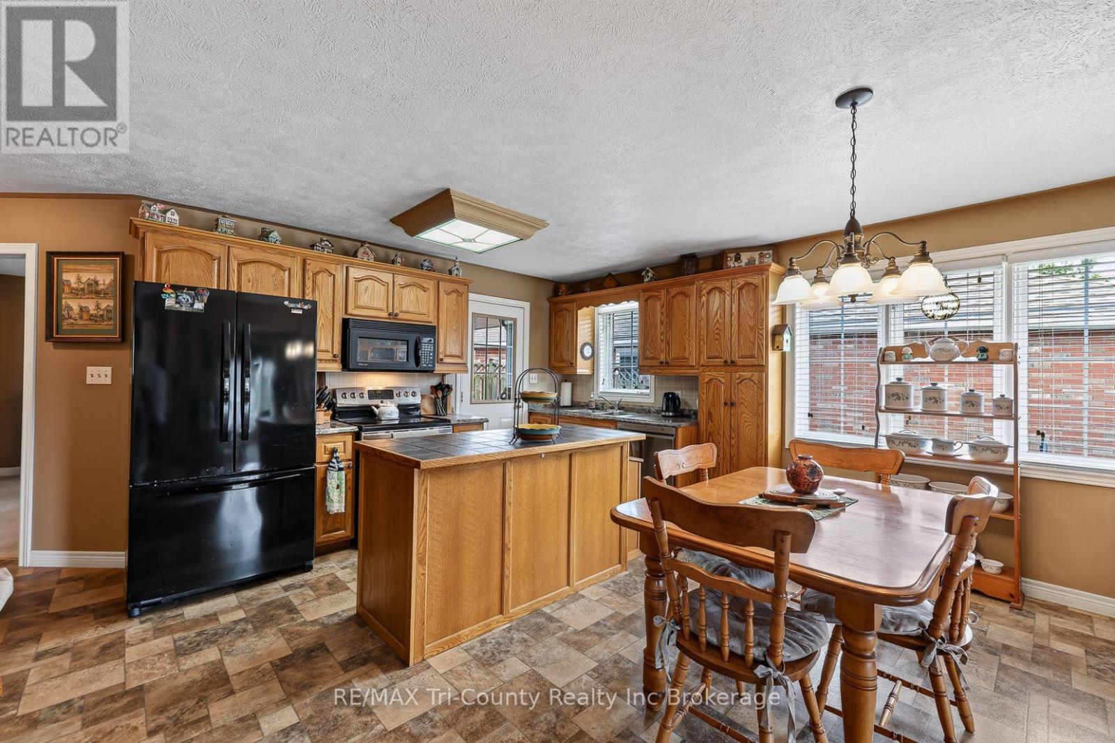 22 St Michael's Street, Norfolk (Delhi), Ontario  N4B 3C8 - Photo 8 - X13774282