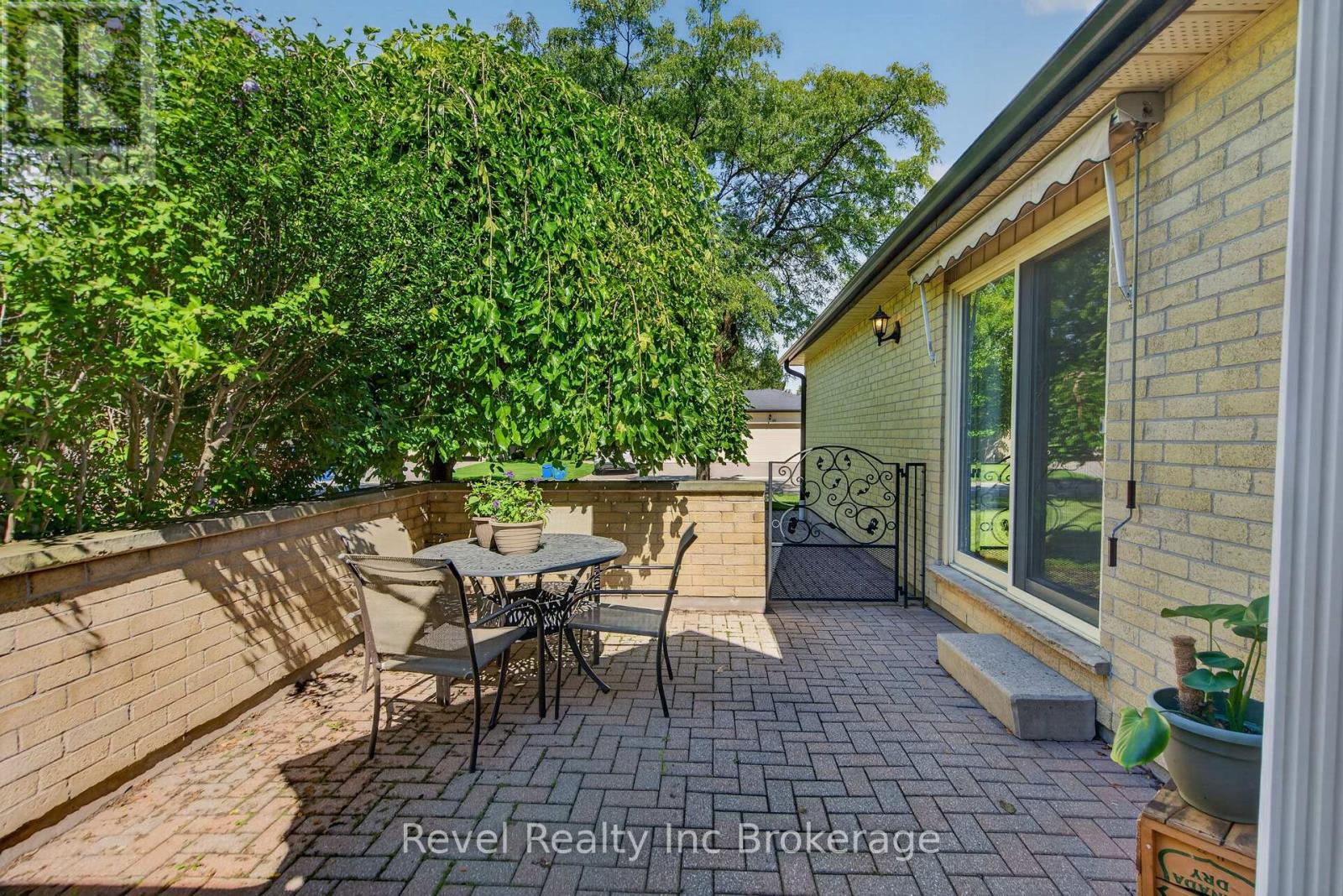16 - 163 Pine Valley Drive, London South (South N), Ontario  N6J 4R1 - Photo 5 - X13774320
