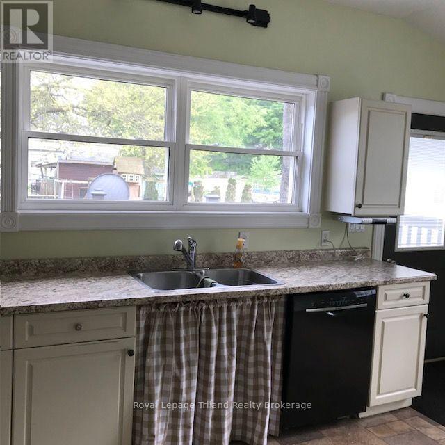 338 Smith Street, Central Elgin (Port Stanley), Ontario  N5L 1C6 - Photo 9 - X13779740