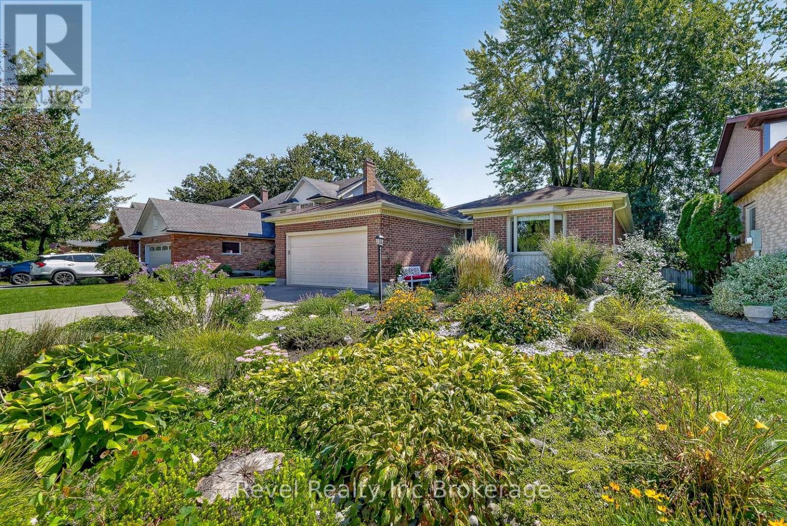830 Berkshire Drive, Woodstock (Woodstock - North), Ontario  N4S 8R5 - Photo 2 - X13780092
