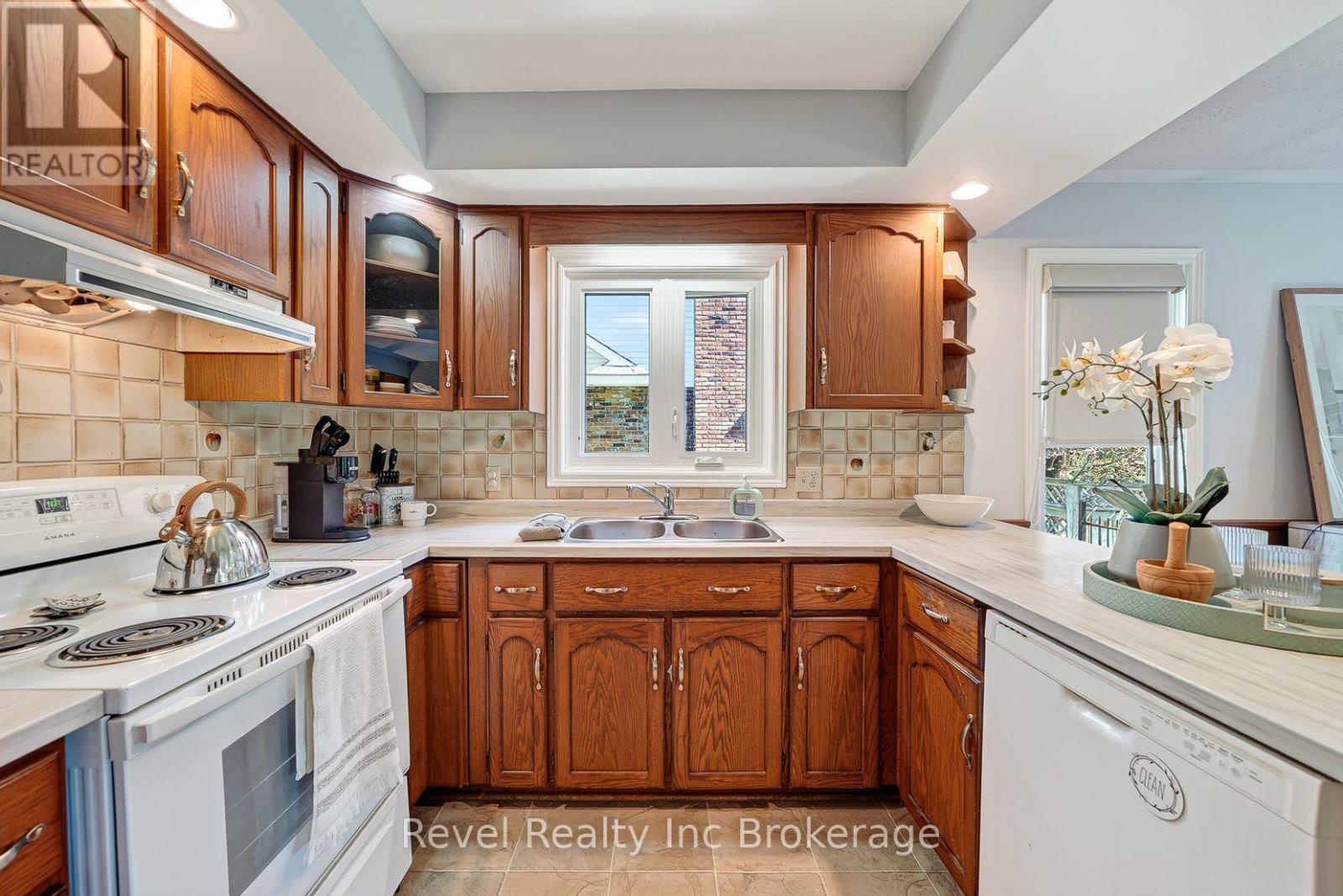 830 Berkshire Drive, Woodstock (Woodstock - North), Ontario  N4S 8R5 - Photo 23 - X13780092