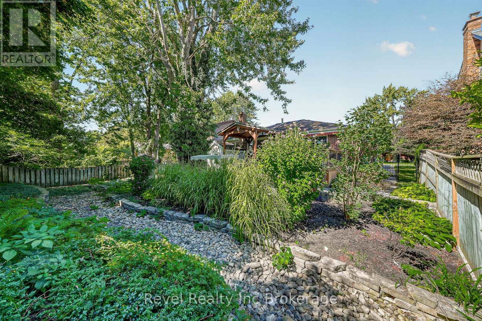 830 Berkshire Drive, Woodstock (Woodstock - North), Ontario  N4S 8R5 - Photo 38 - X13780092