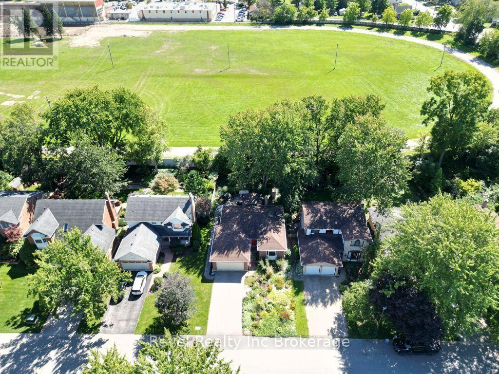 830 Berkshire Drive, Woodstock (Woodstock - North), Ontario  N4S 8R5 - Photo 46 - X13780092