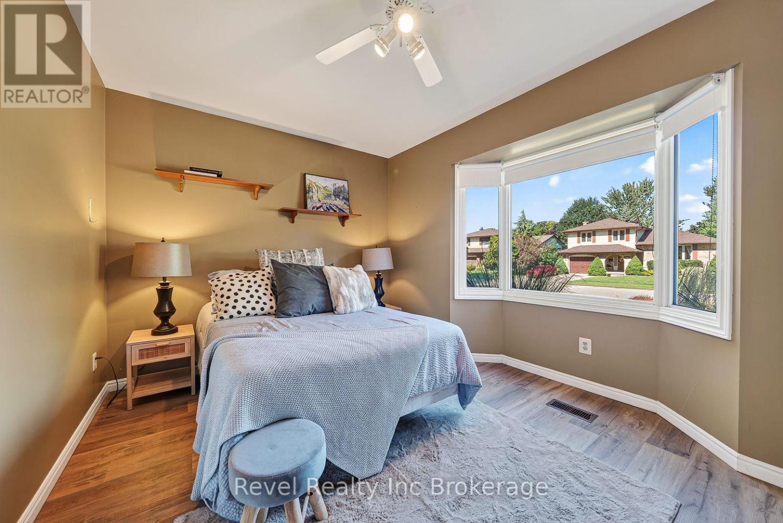 830 Berkshire Drive, Woodstock (Woodstock - North), Ontario  N4S 8R5 - Photo 8 - X13780092