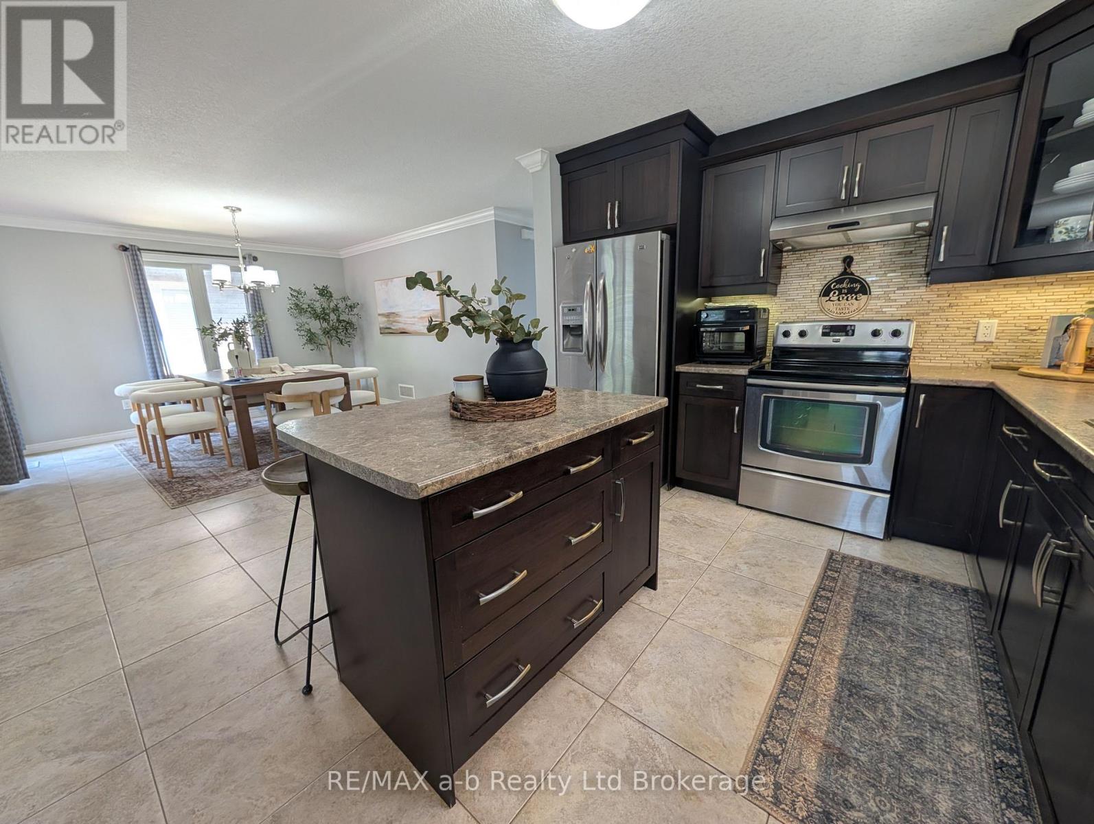 712 Blackacres Boulevard, London North (North E), Ontario  N6G 0J1 - Photo 7 - X13783796