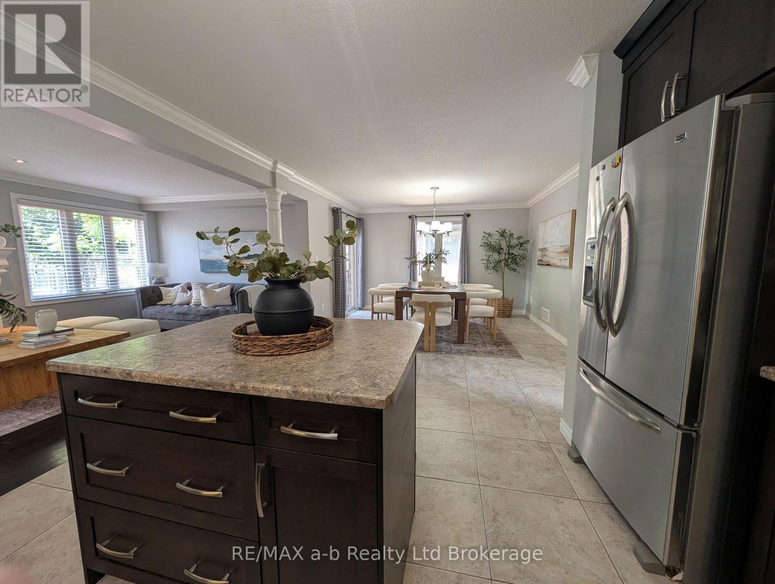 712 Blackacres Boulevard, London North (North E), Ontario  N6G 0J1 - Photo 8 - X13783796