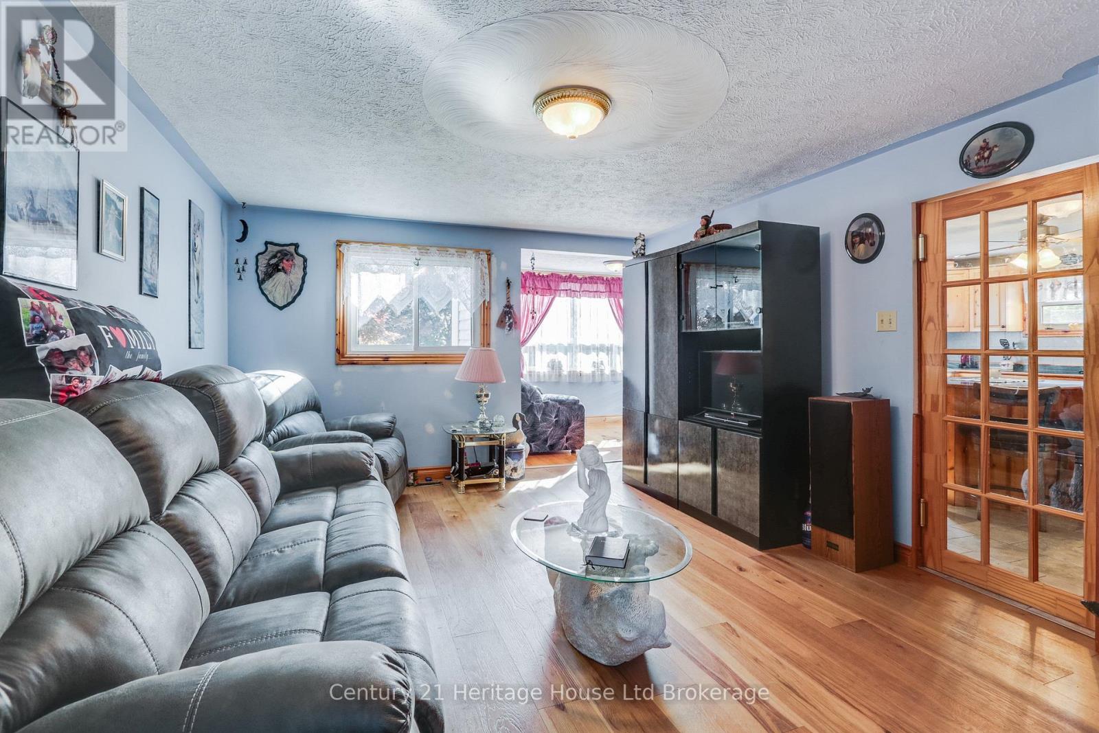 17 Spring Street, Norwich (Norwich Town), Ontario  N4S 0G6 - Photo 6 - X13784114