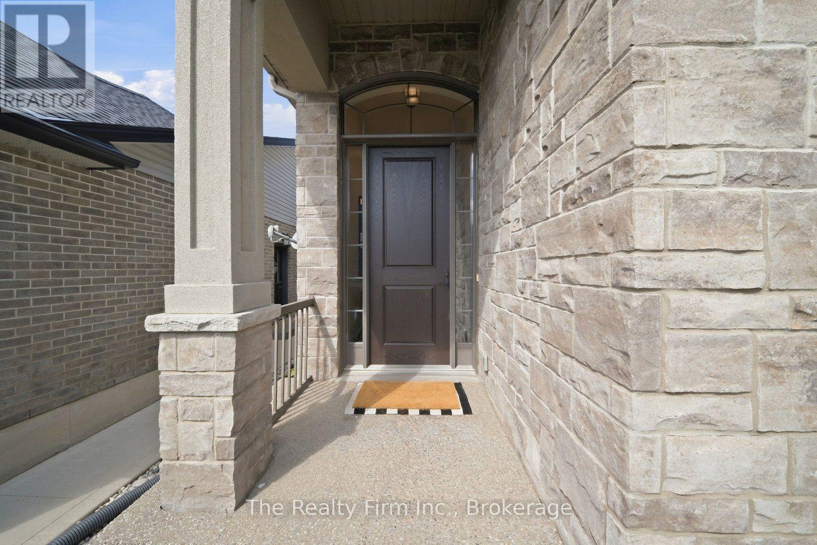 247 Dieppe Drive, Woodstock (Woodstock - North), Ontario  N4T 0G1 - Photo 4 - X13786372