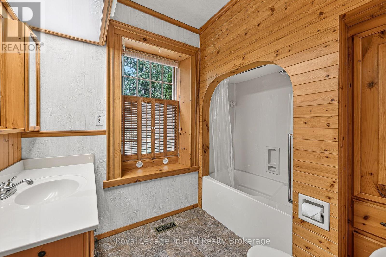 184 Washington Street, Zorra (Thamesford), Ontario  N0M 2M0 - Photo 22 - X13803878