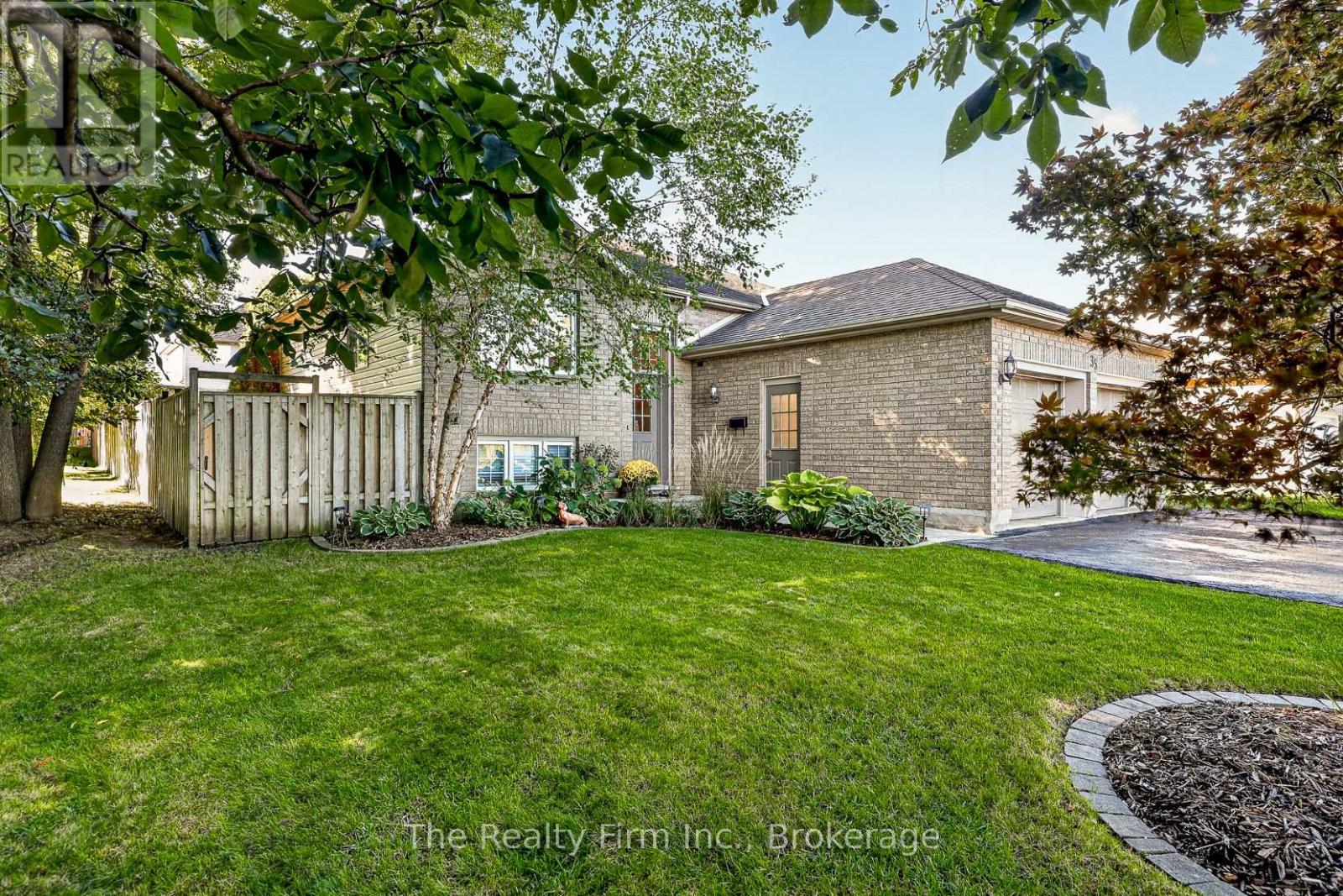 35 Beech Boulevard, Tillsonburg, Ontario  N4G 5R8 - Photo 3 - X13809826
