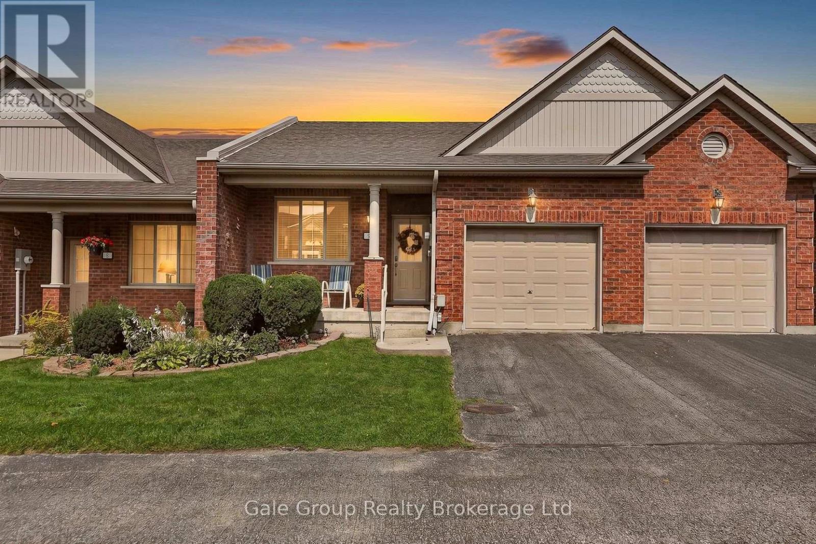 5 - 19 Anderson Street, Woodstock (Woodstock - South), Ontario  N4S 9A3 - Photo 2 - X13810198