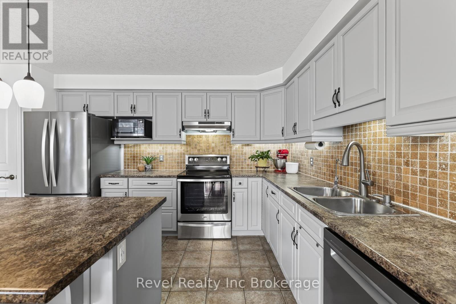 762 Frontenac Crescent, Woodstock (Woodstock - South), Ontario  N4V 0B1 - Photo 11 - X13815432
