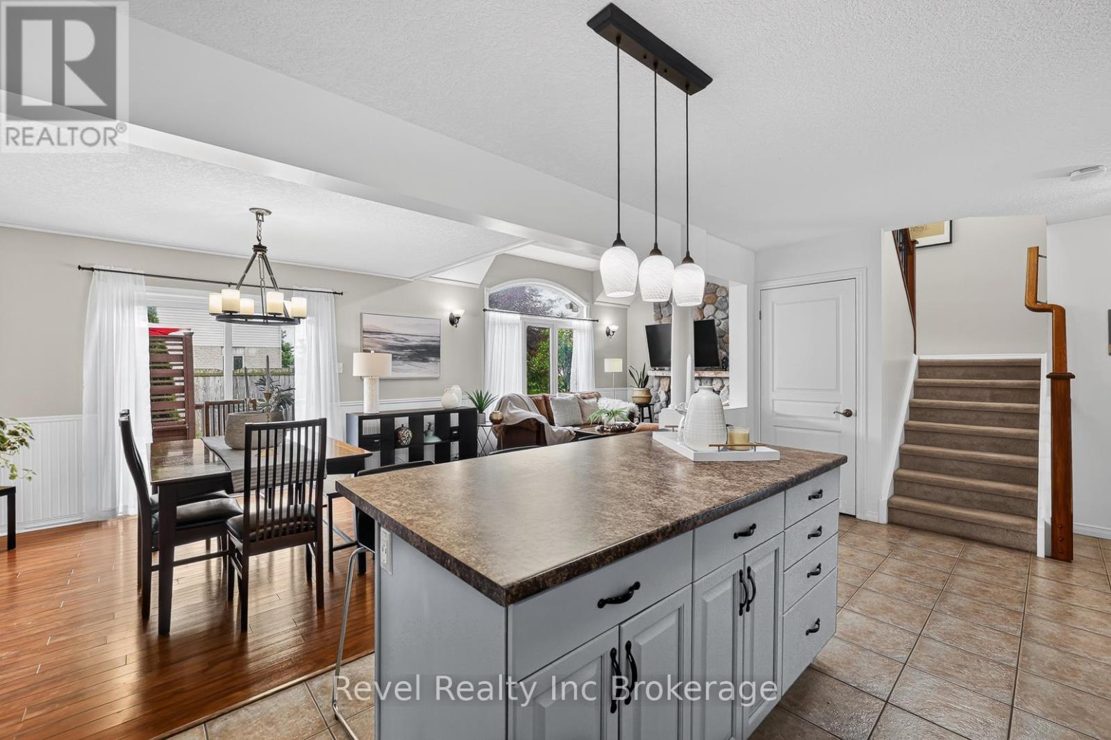 762 Frontenac Crescent, Woodstock (Woodstock - South), Ontario  N4V 0B1 - Photo 13 - X13815432