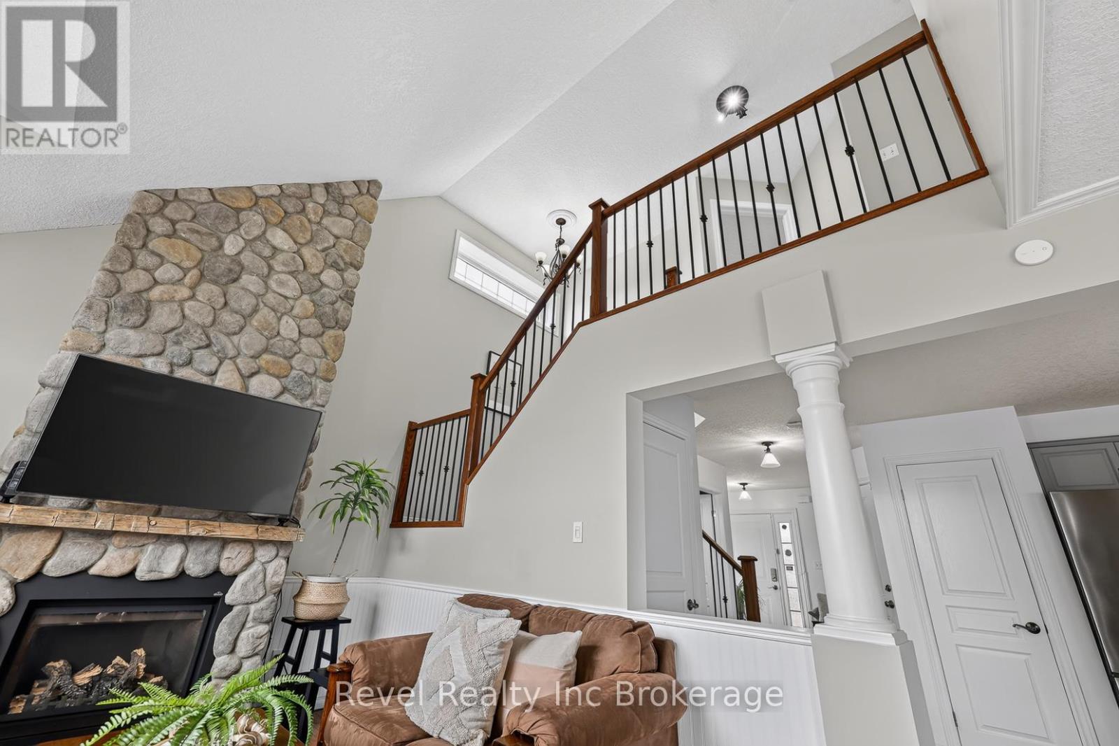 762 Frontenac Crescent, Woodstock (Woodstock - South), Ontario  N4V 0B1 - Photo 19 - X13815432
