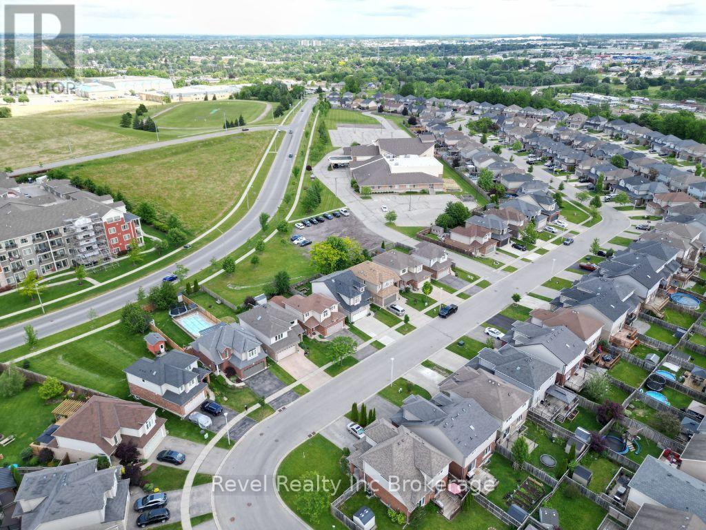 762 Frontenac Crescent, Woodstock (Woodstock - South), Ontario  N4V 0B1 - Photo 40 - X13815432