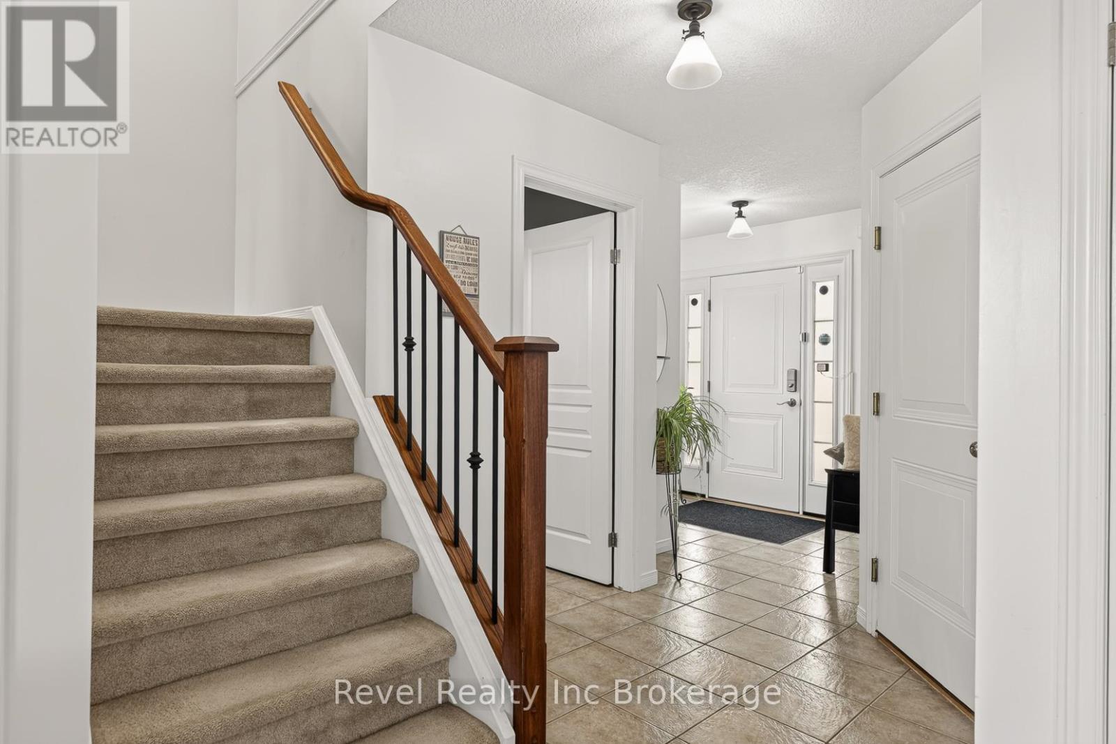 762 Frontenac Crescent, Woodstock (Woodstock - South), Ontario  N4V 0B1 - Photo 7 - X13815432