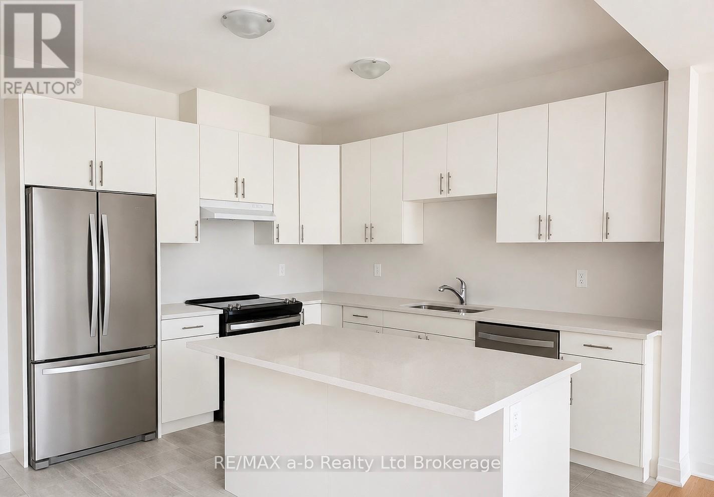 210 Middleton Street, Zorra (Thamesford), Ontario  N0M 2N0 - Photo 2 - X13816074