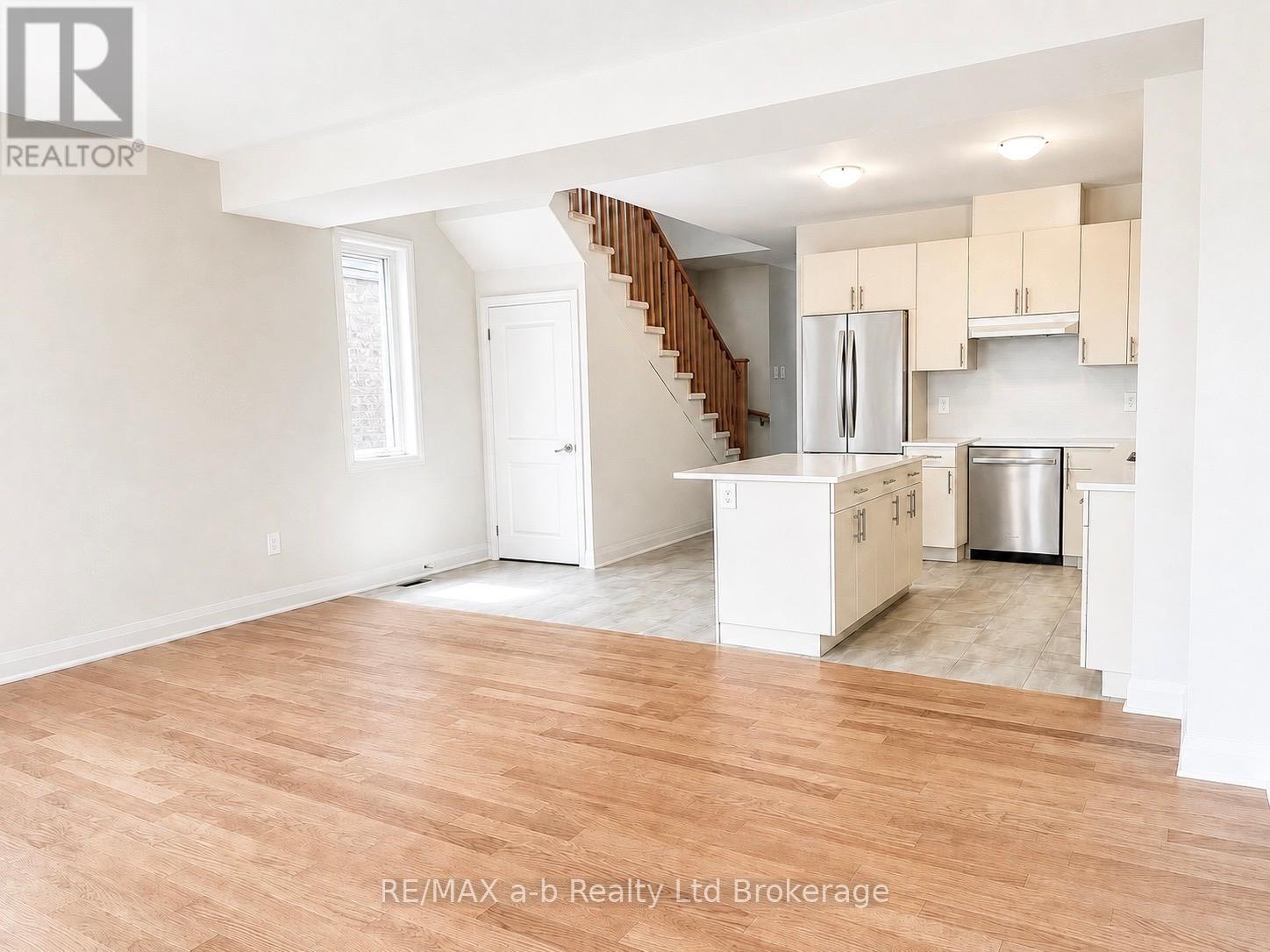 210 Middleton Street, Zorra (Thamesford), Ontario  N0M 2N0 - Photo 4 - X13816074