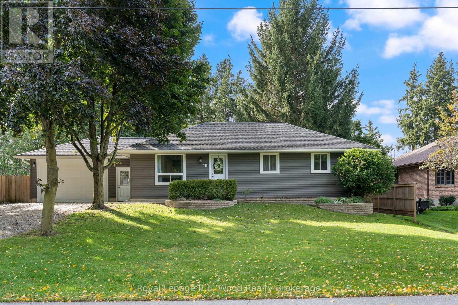 19 Queen Street E, Norwich (Otterville), Ontario  N0J 1R0 - Photo 2 - X13819676