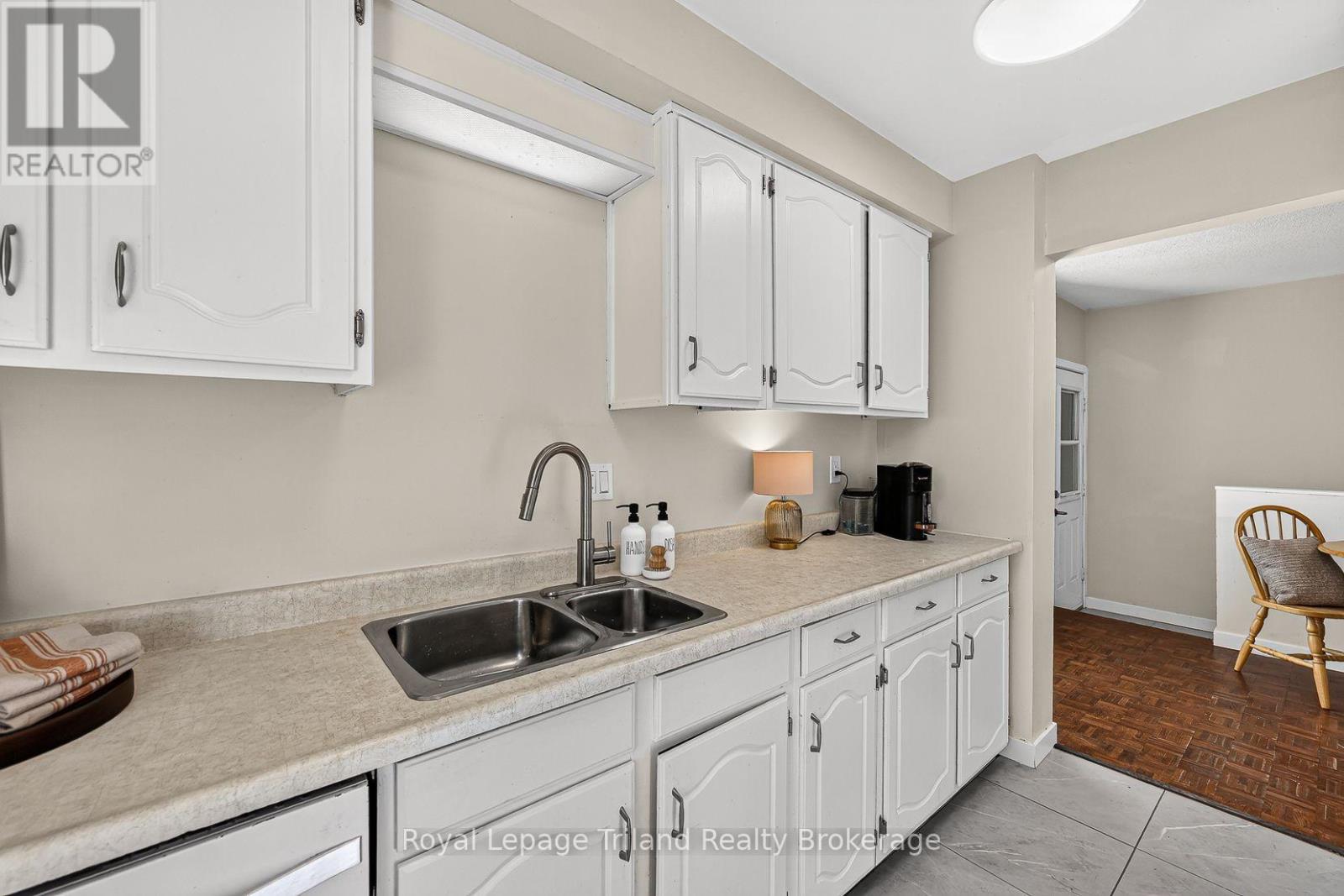 43 Dundee Court, London South (South G), Ontario  N6C 5E4 - Photo 16 - X13831286