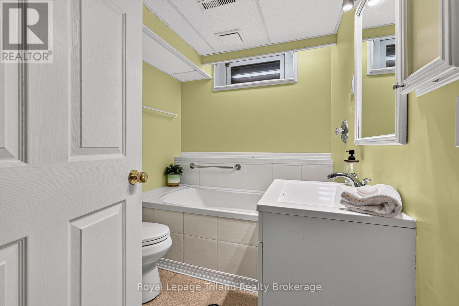 43 Dundee Court, London South (South G), Ontario  N6C 5E4 - Photo 35 - X13831286