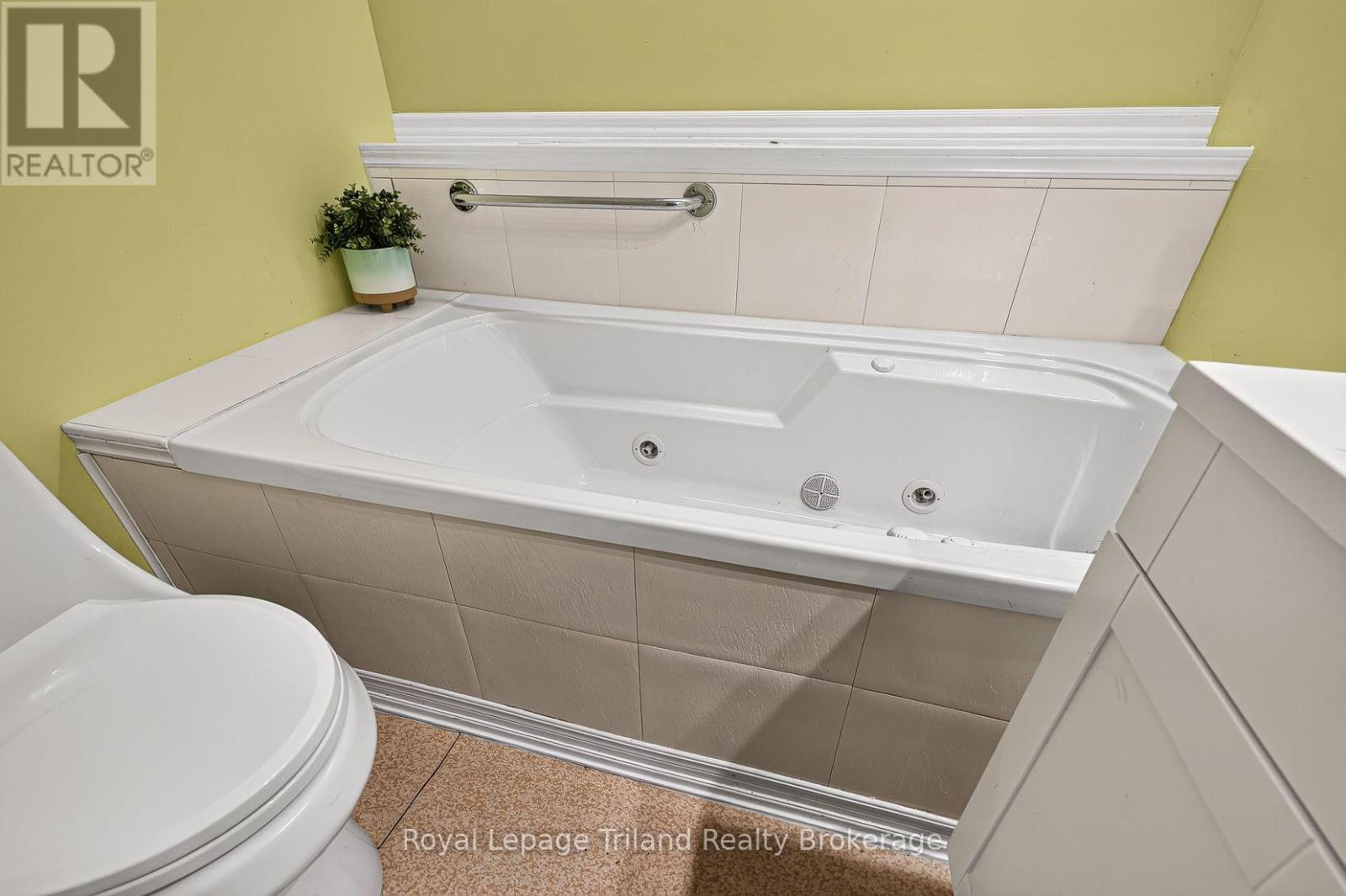 43 Dundee Court, London South (South G), Ontario  N6C 5E4 - Photo 36 - X13831286