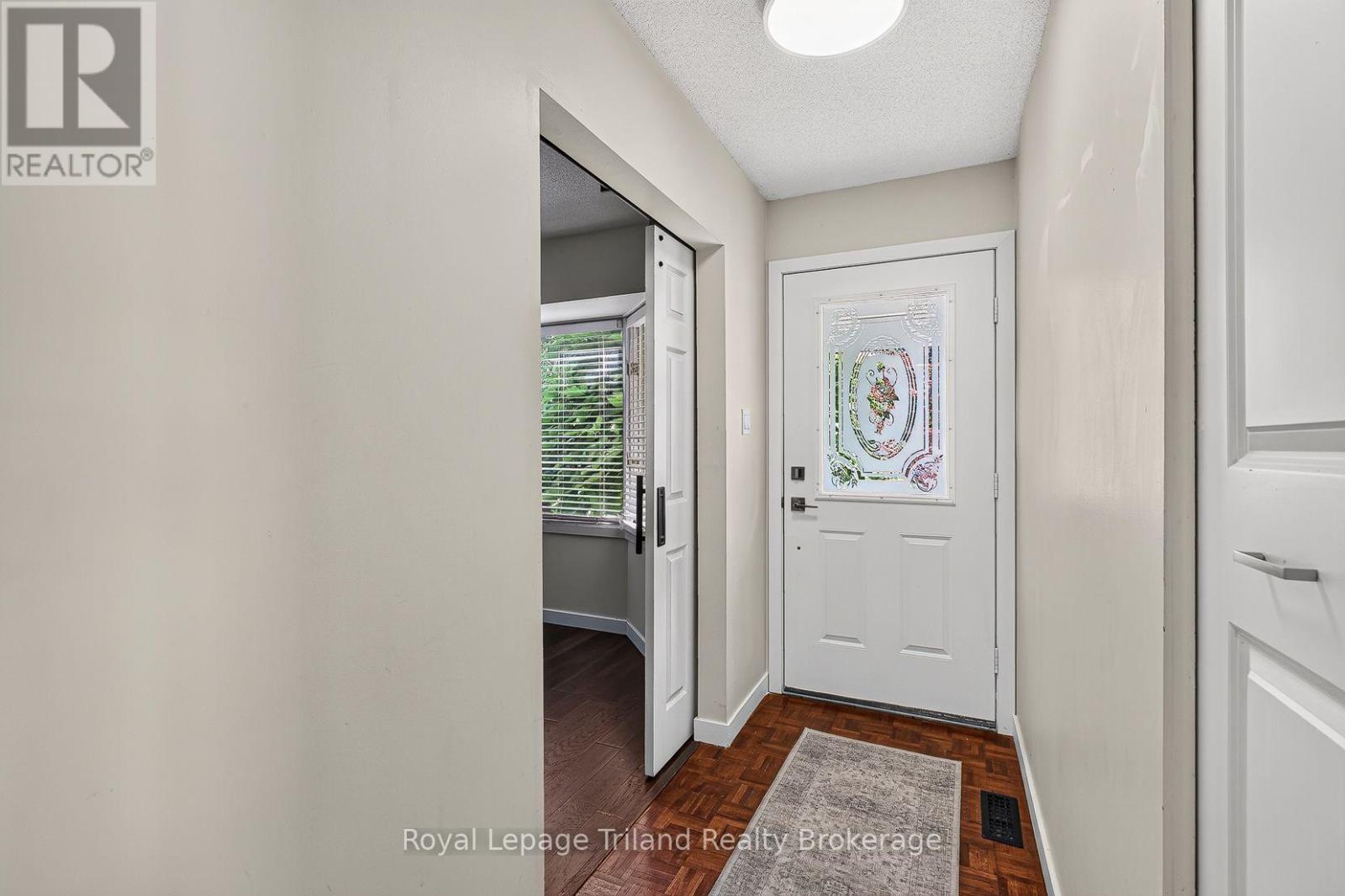 43 Dundee Court, London South (South G), Ontario  N6C 5E4 - Photo 6 - X13831286