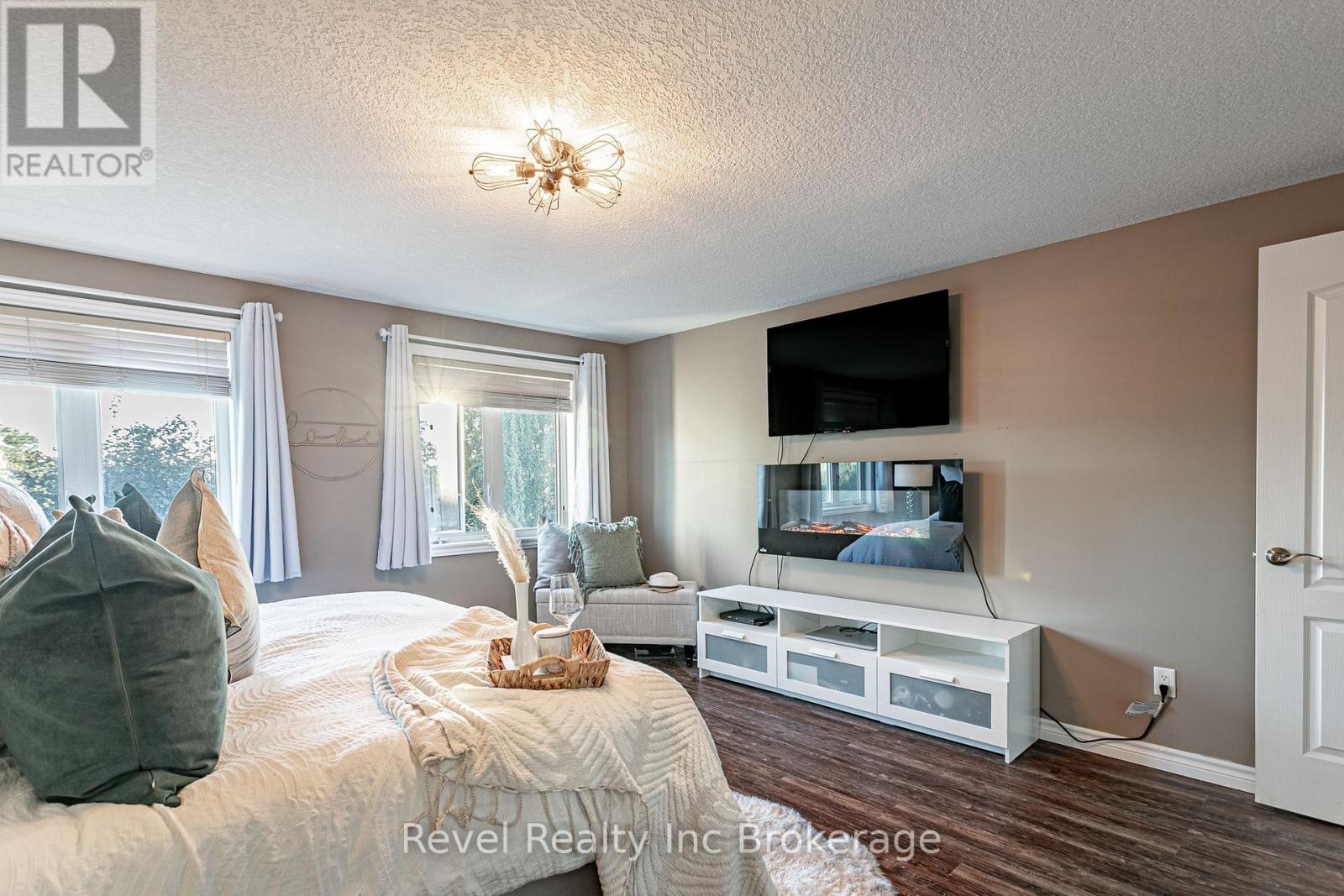 53 Applewood Street, Blandford-Blenheim (Plattsville), Ontario  N0J 1S0 - Photo 24 - X13833616