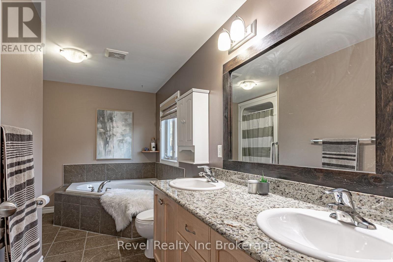 53 Applewood Street, Blandford-Blenheim (Plattsville), Ontario  N0J 1S0 - Photo 25 - X13833616