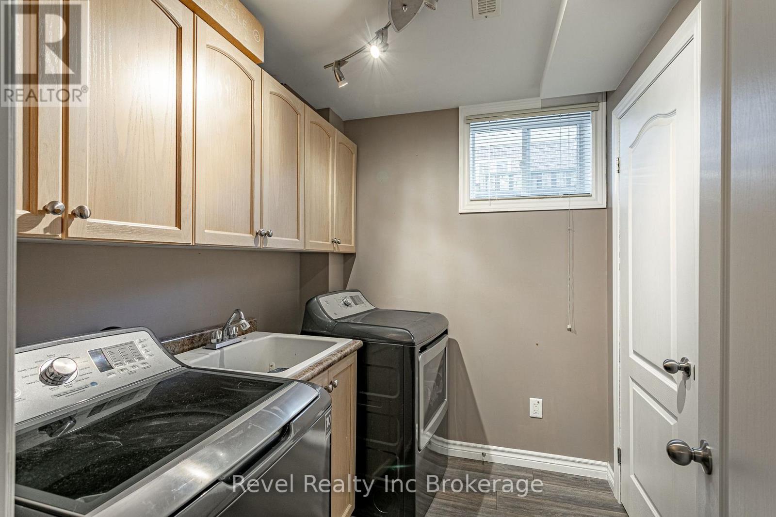 53 Applewood Street, Blandford-Blenheim (Plattsville), Ontario  N0J 1S0 - Photo 33 - X13833616