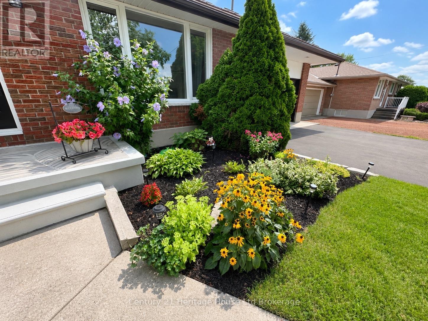 219 Brock Street, Zorra (Thamesford), Ontario  N0M 2M0 - Photo 4 - X13840772