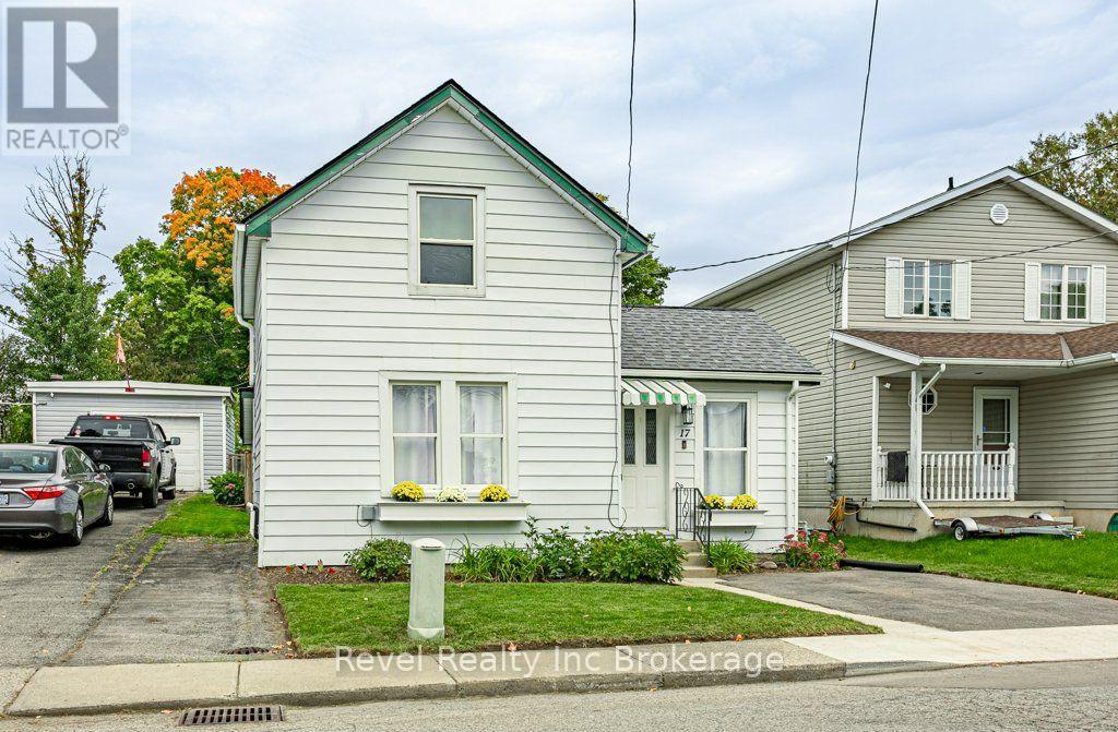 17 Dover Street, Woodstock (Woodstock - South), Ontario  N4S 3L7 - Photo 2 - X13842144