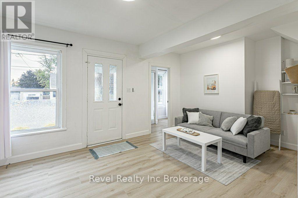 17 Dover Street, Woodstock (Woodstock - South), Ontario  N4S 3L7 - Photo 8 - X13842144