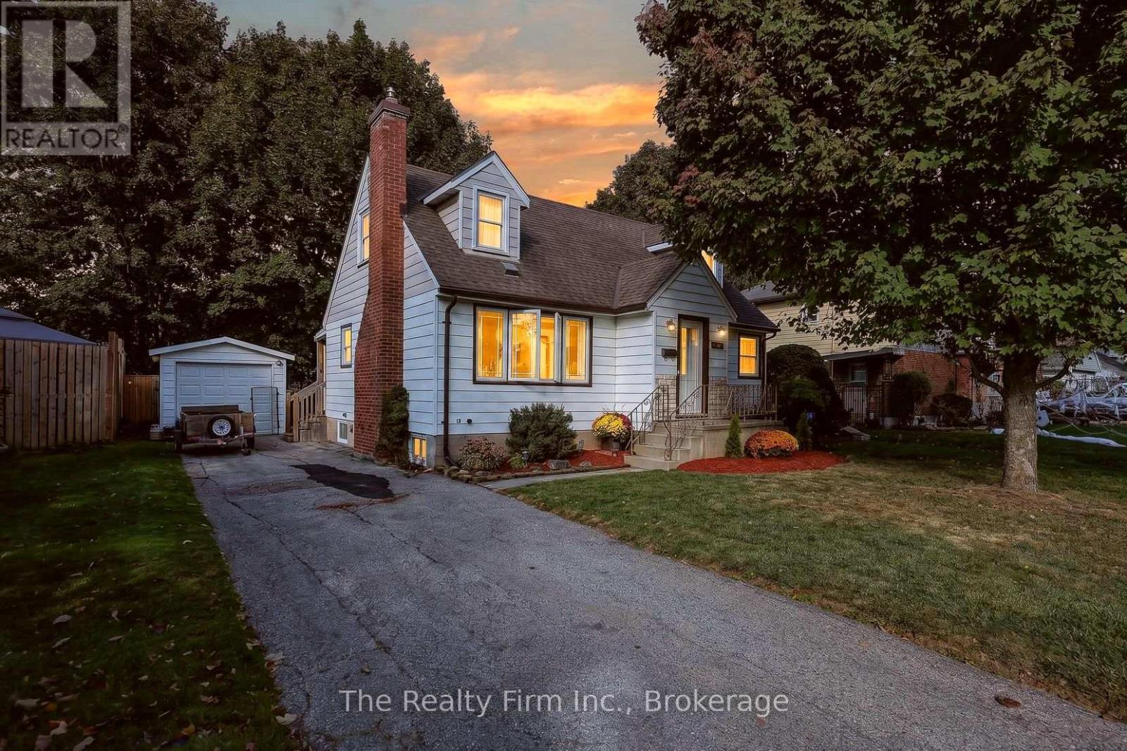 325 Victoria Street N, Woodstock (Woodstock - North), Ontario  N4S 6W6 - Photo 2 - X13842272